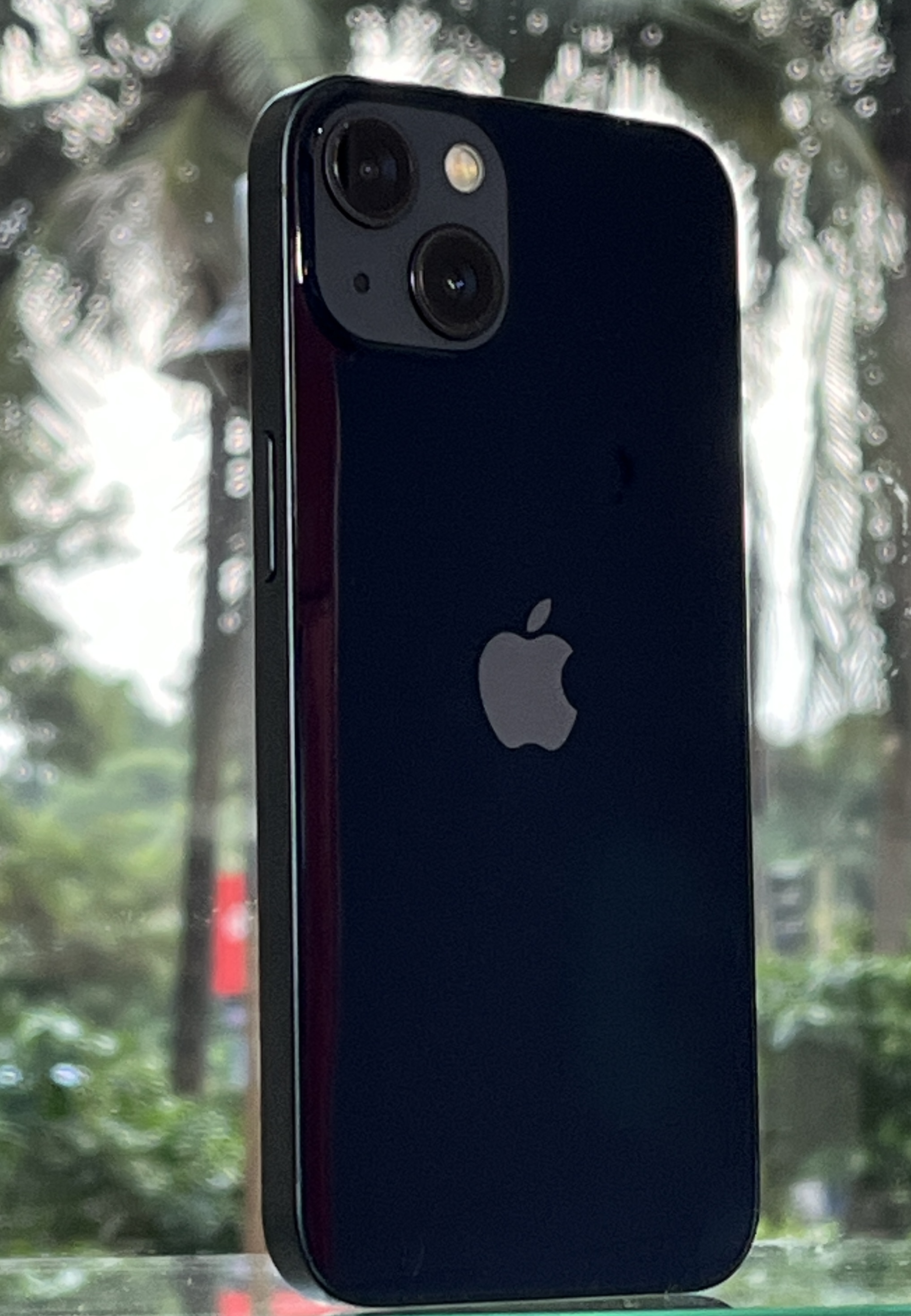 Pre-Owned Apple iPhone 13 Midnight, 128gb, With original box and accessories.
