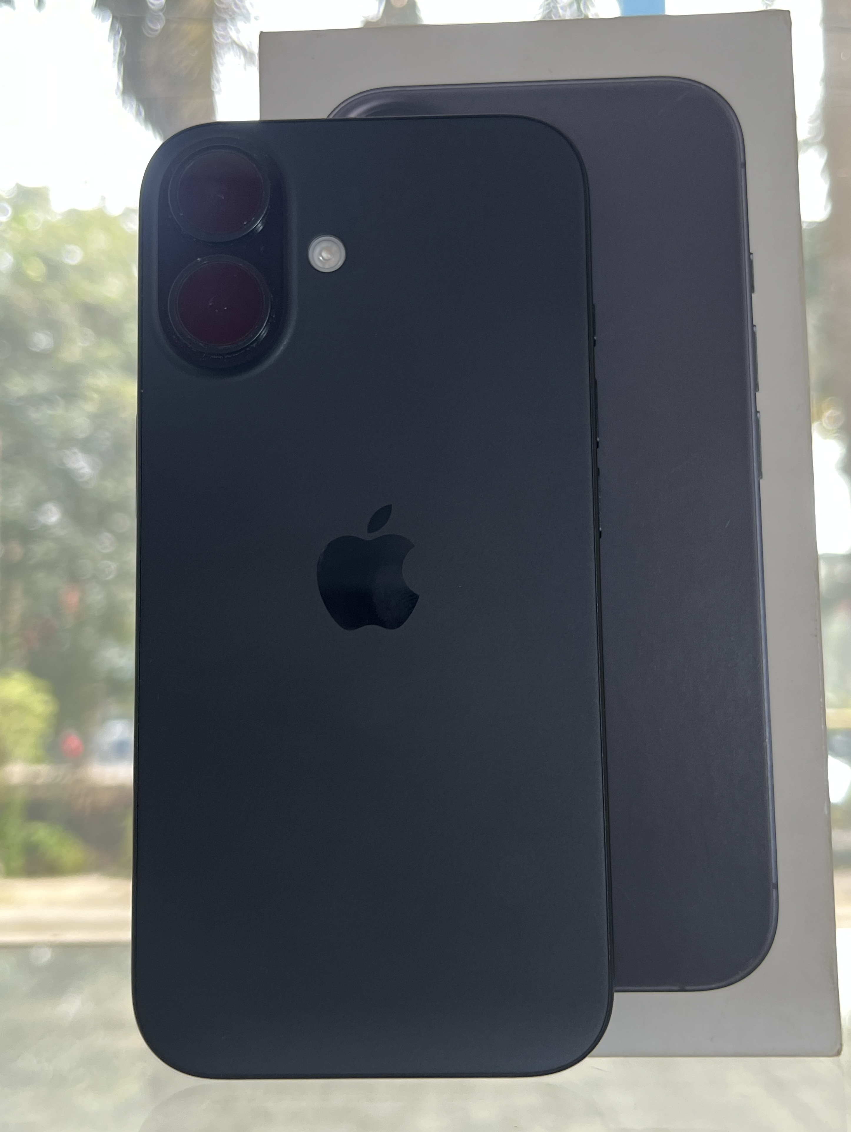 Pre-Owned Apple iPhone 16 ,Black,256GB With Manufacturer Warranty For Sale.